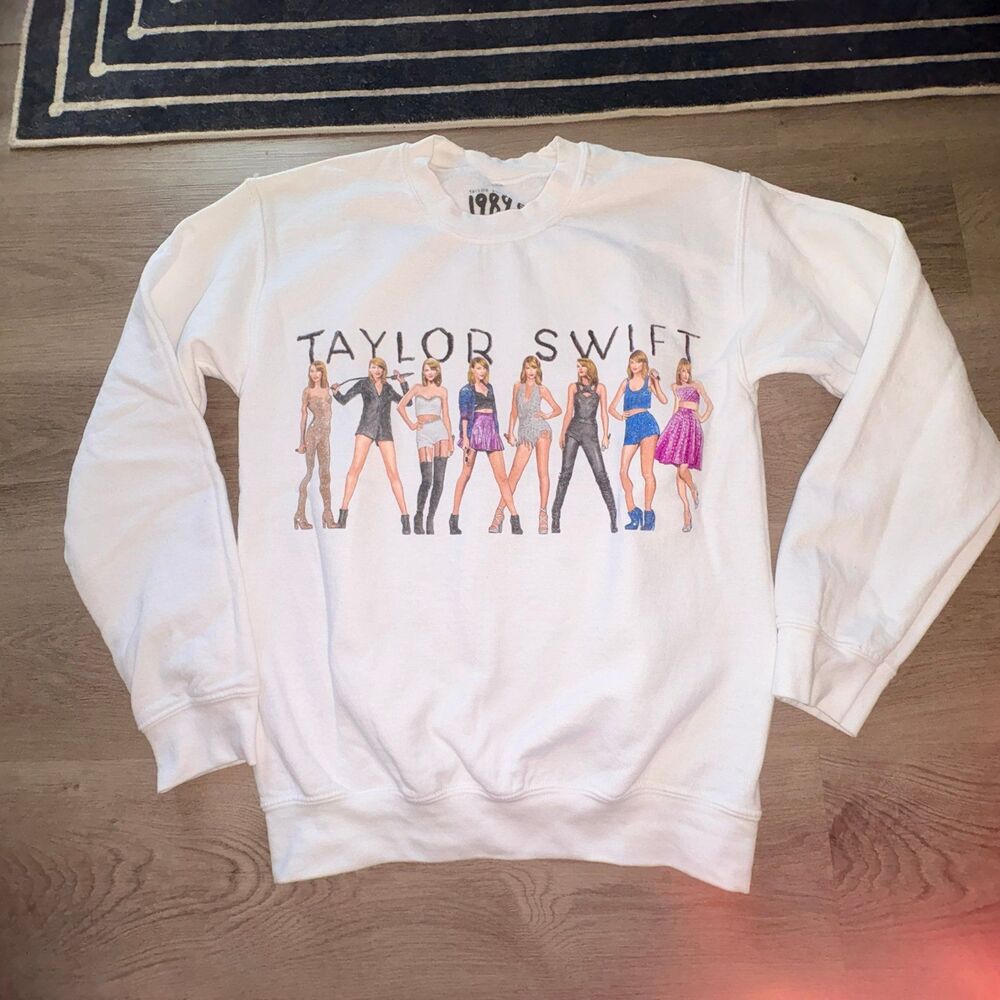Taylor Swift Eras‎ Tour 1989 Crew neck sweatshirt size Small Taylor’s Version - Picture 3 of 6